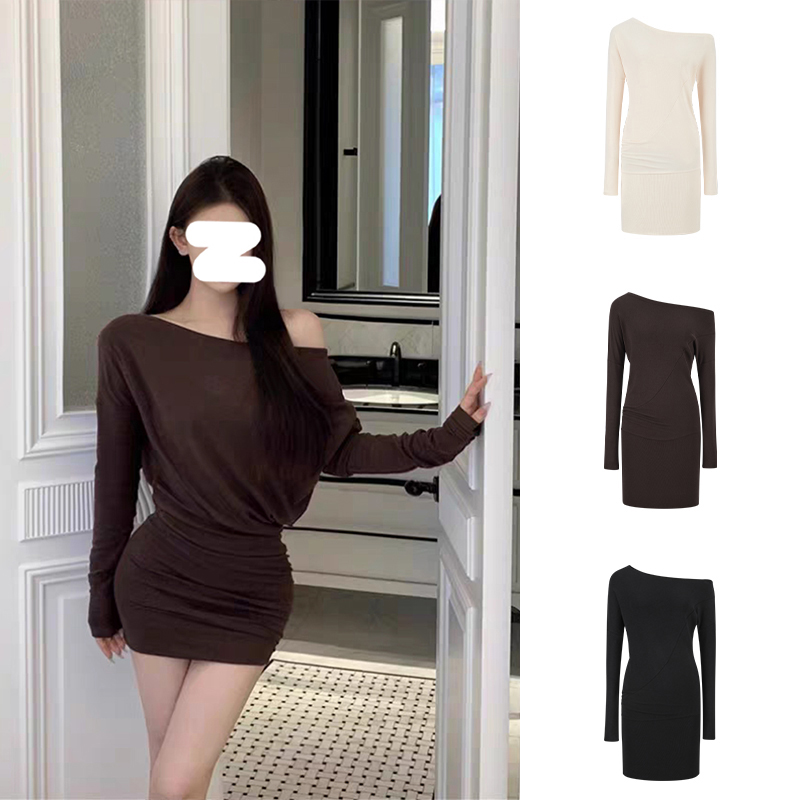 Moses Queen/魔西女王斜肩性感长袖T恤连衣裙女显瘦纯欲包臀短裙