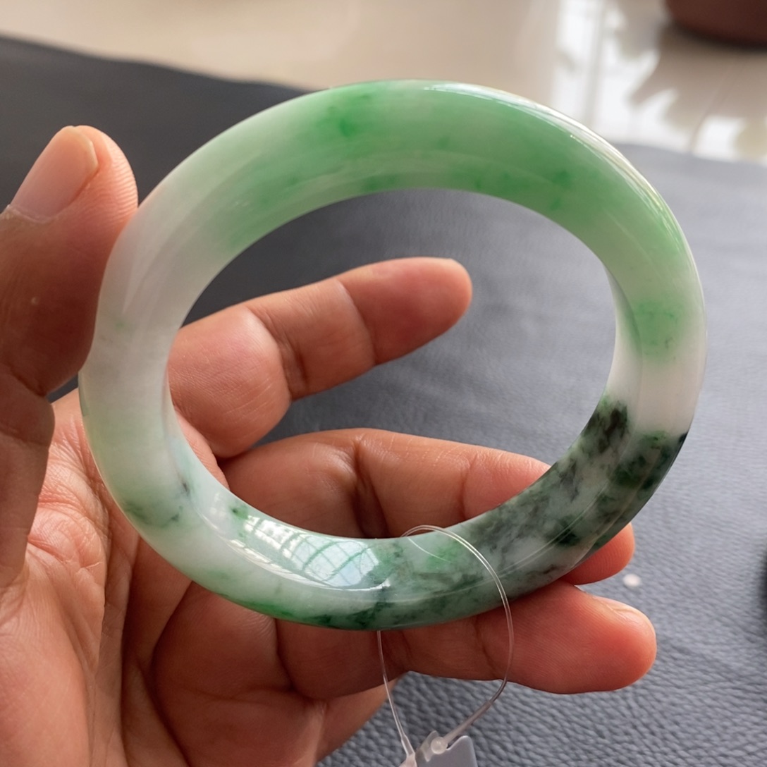 未镶嵌手镯翡翠天然翡翠手镯