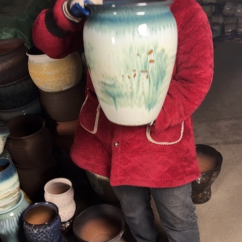 口26高36瑕疵盆子。