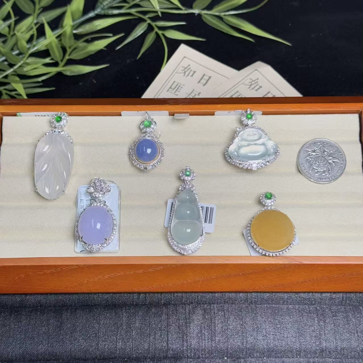 思懿珠宝 18K翡翠吊坠-19800-1-ZGM-多样性发一（紫色有色差）