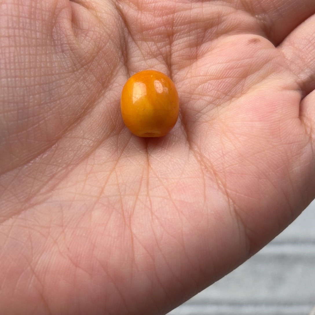 十***年蜜蜡未镶嵌颈饰老蜜蜡