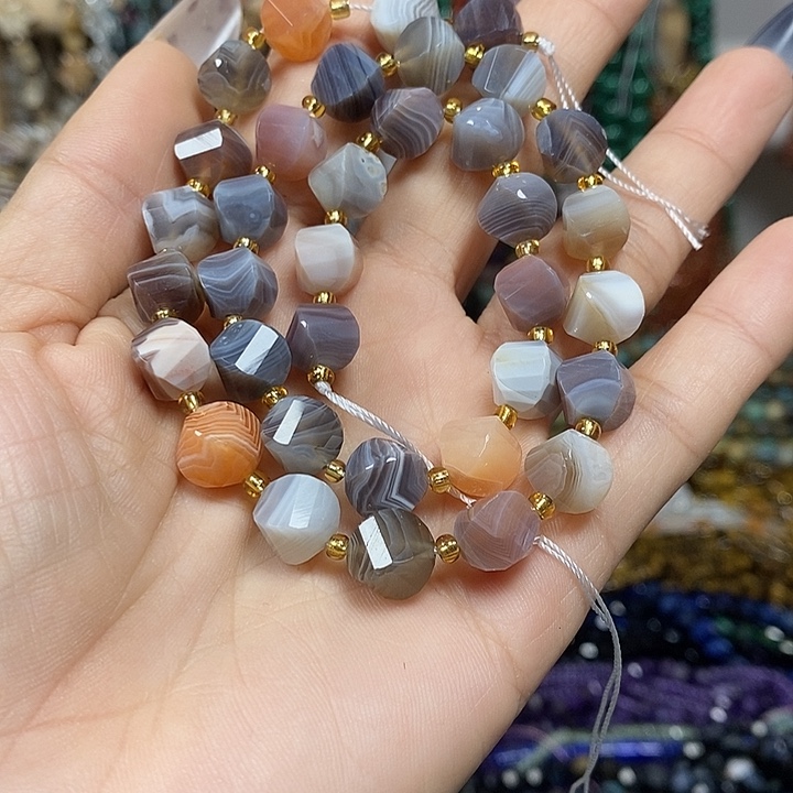 玛瑙/玉髓未镶嵌珠宝半成品天然波斯湾玛瑙扭扭卡10mm