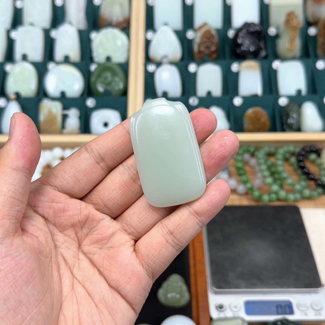 和田玉挂件未镶嵌