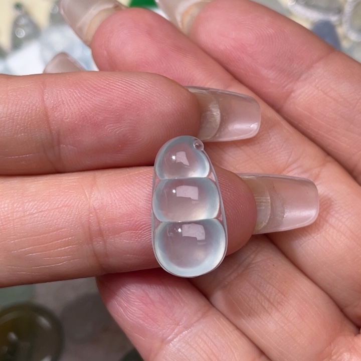 翡翠颈饰未镶嵌豆子