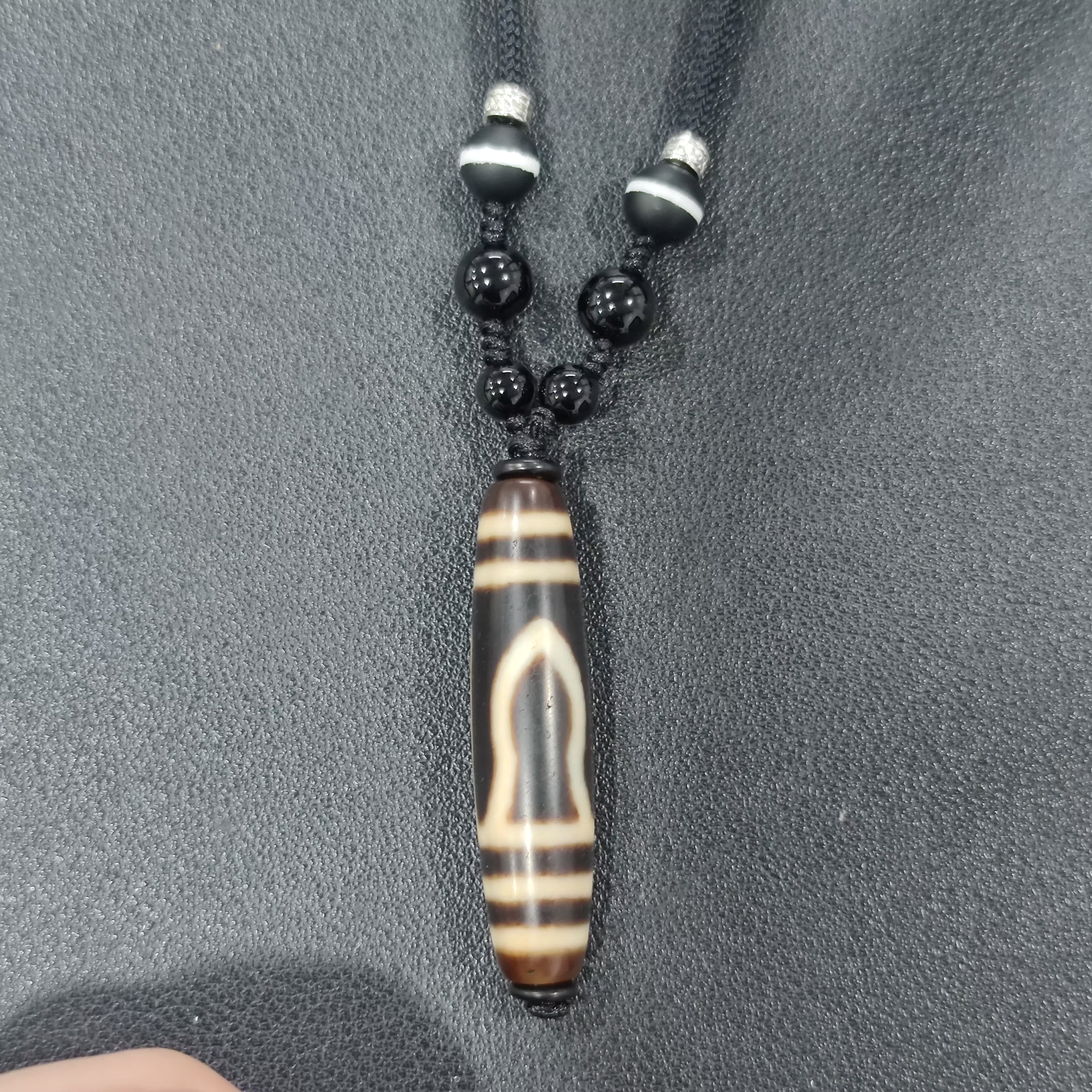 牙黄 玛瑙 一眼靠山