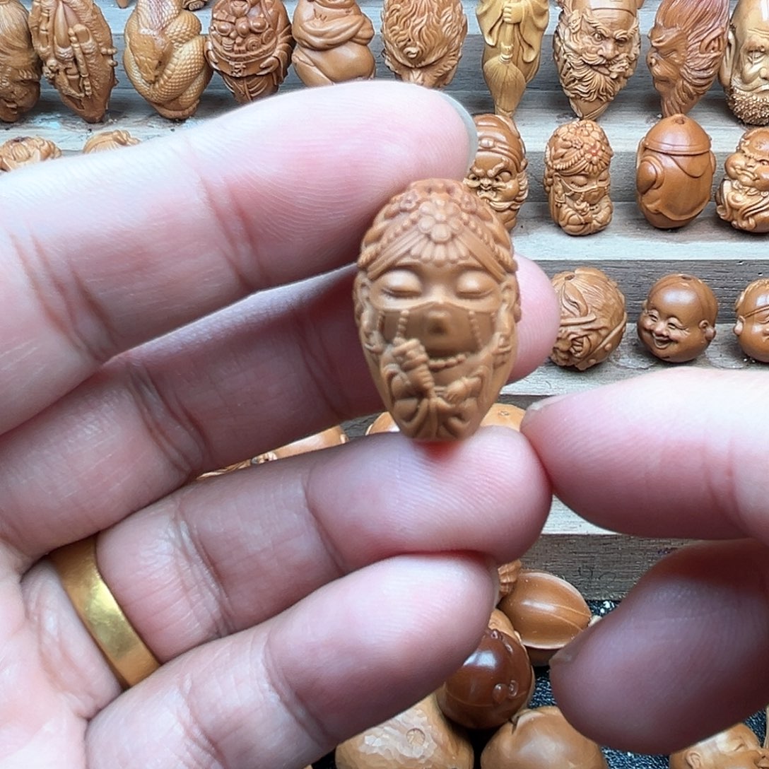 橄榄核吊坠17楼兰美女