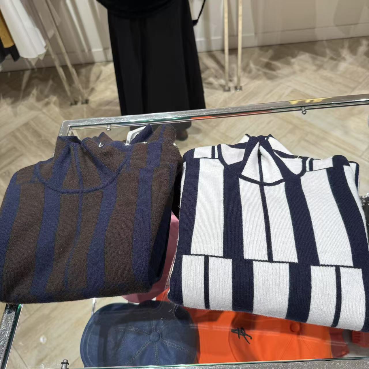 全新未使用 FERRAGAMO/菲拉格慕 女士羊绒条纹针织毛衣多色