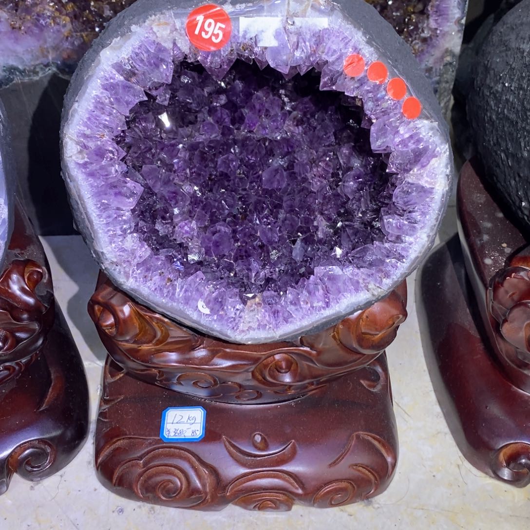 水晶摆件未镶嵌莹