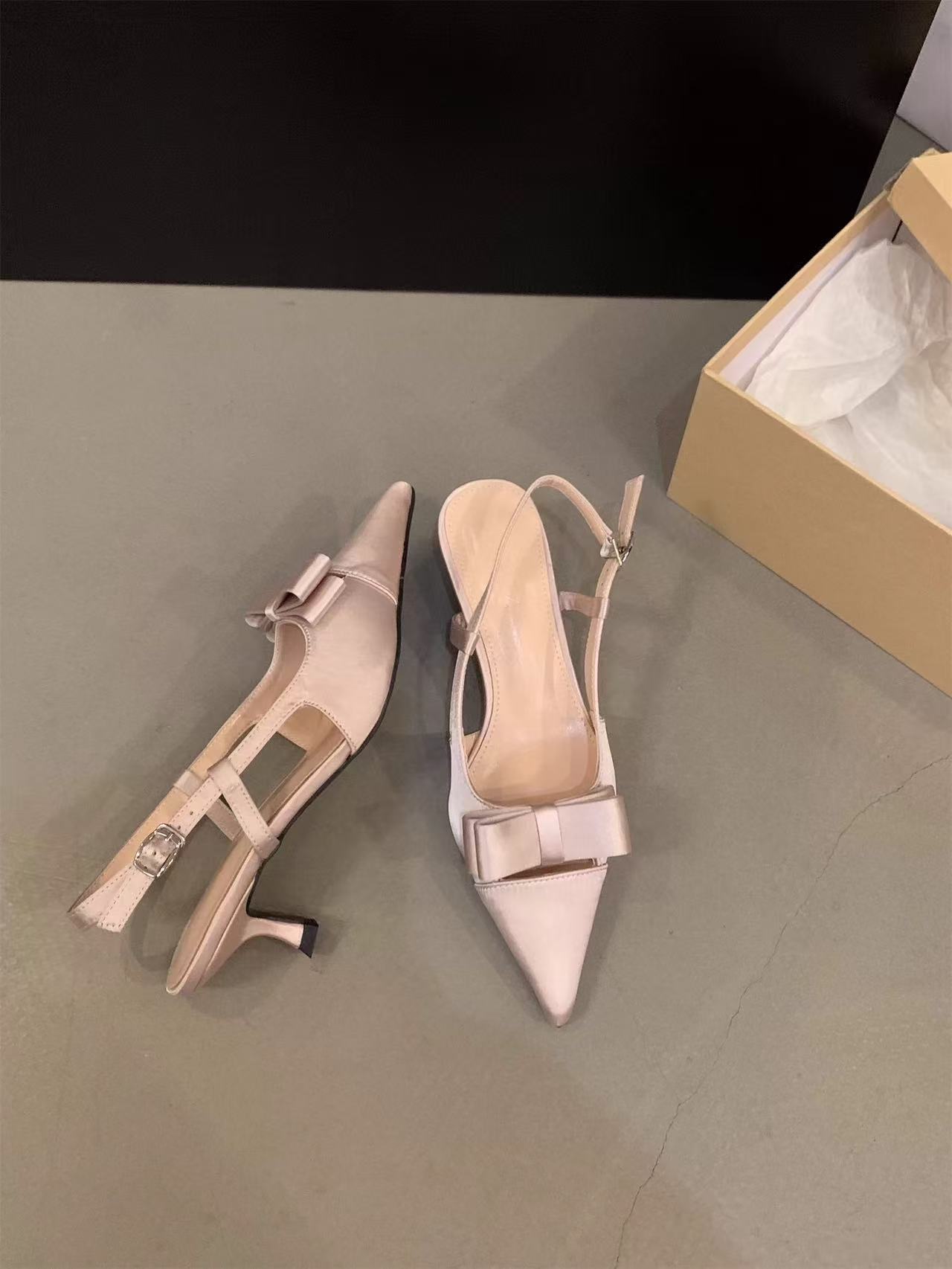 哈哈女鞋 气质穿搭2025新款小众法式蝴蝶结 3CM       B039-1