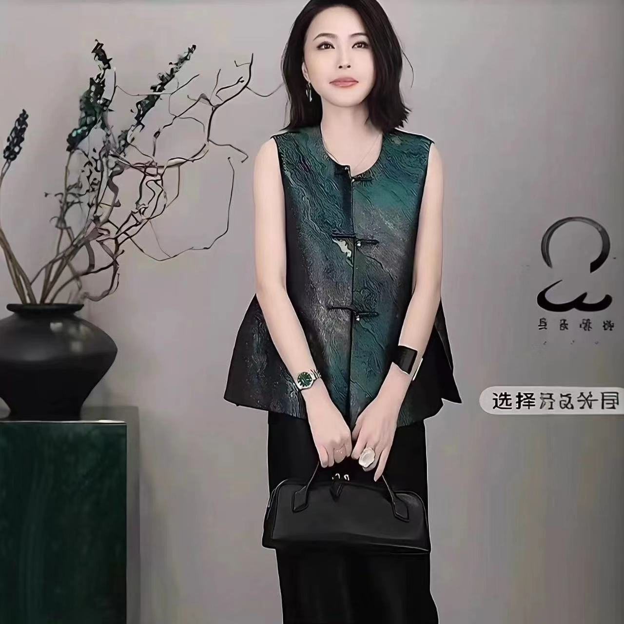  【向晚】法式轻奢新中式国风马甲女新款复古洋气减龄百搭马甲