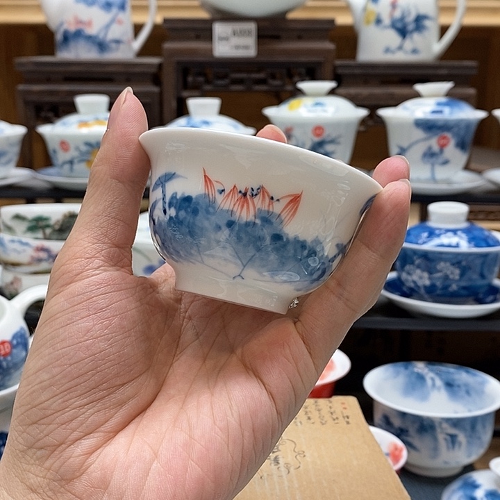 纯手绘荷花压手杯85cc 釉下彩微瑕福利款