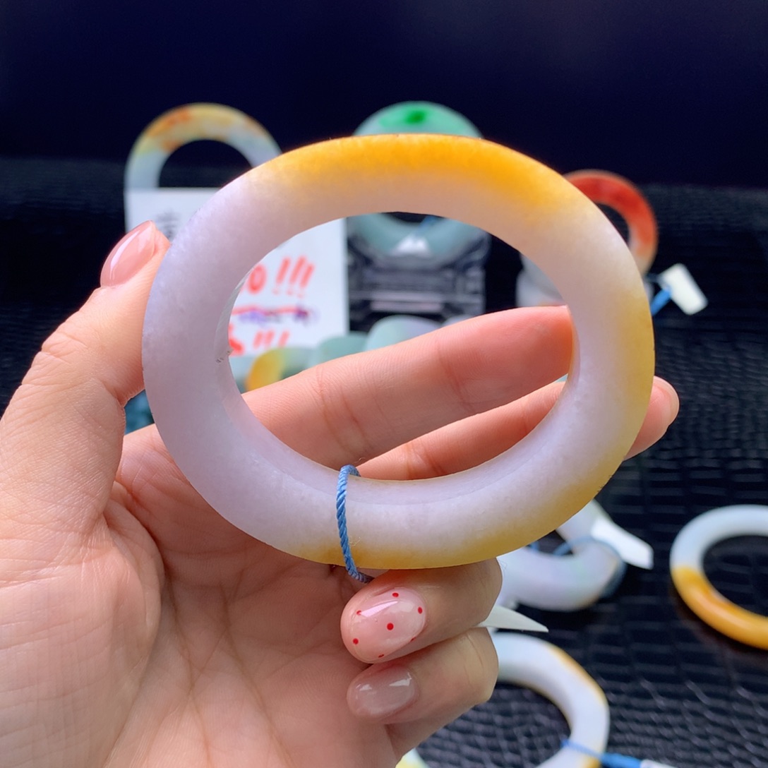 大***王定制翡翠未镶嵌手镯