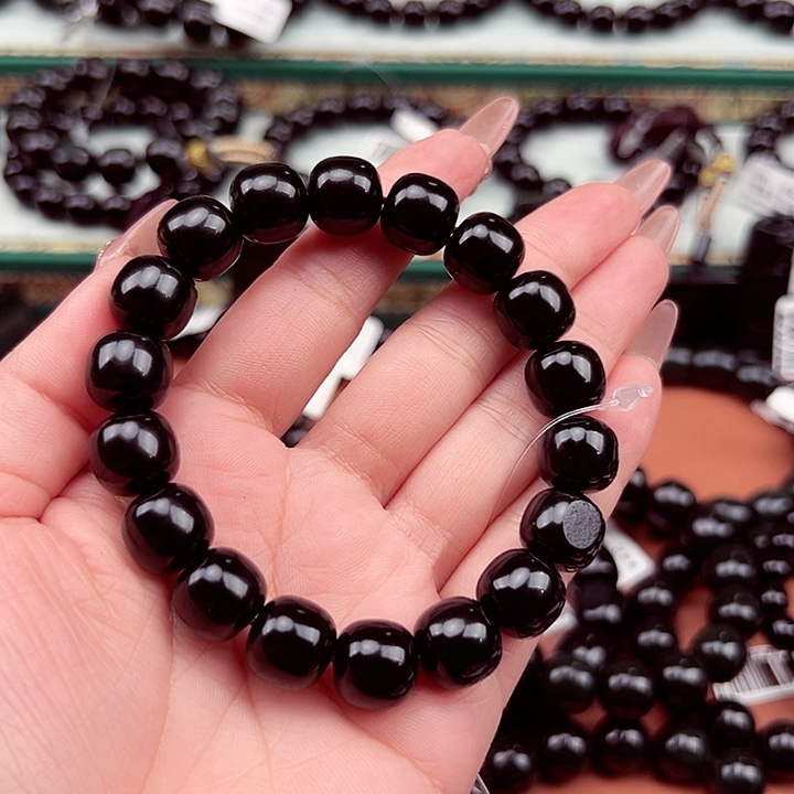 凡***歌和田玉未镶嵌手串