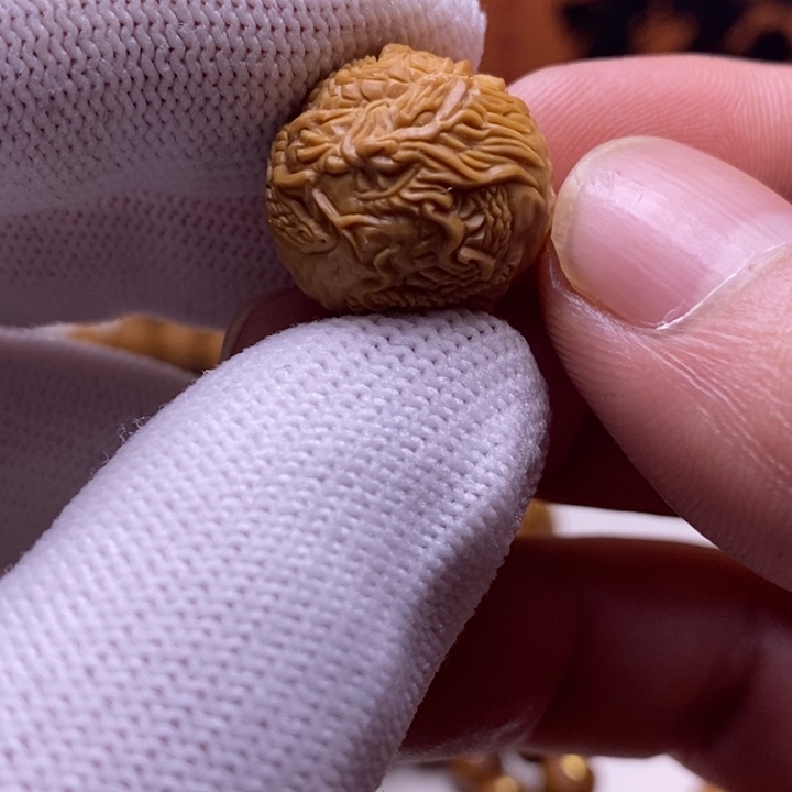吊坠猴头核桃龙蛇之变