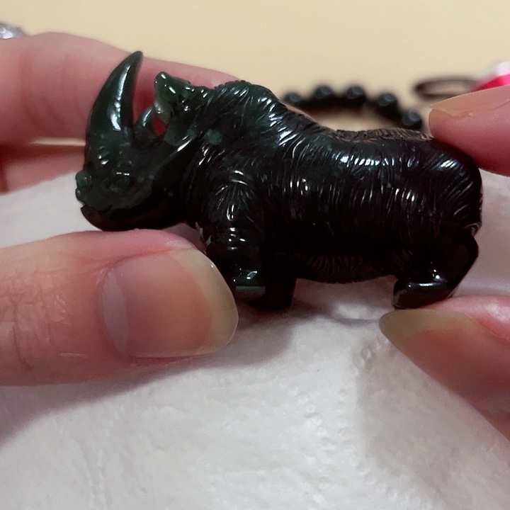 翡翠颈饰未镶嵌翡翠L