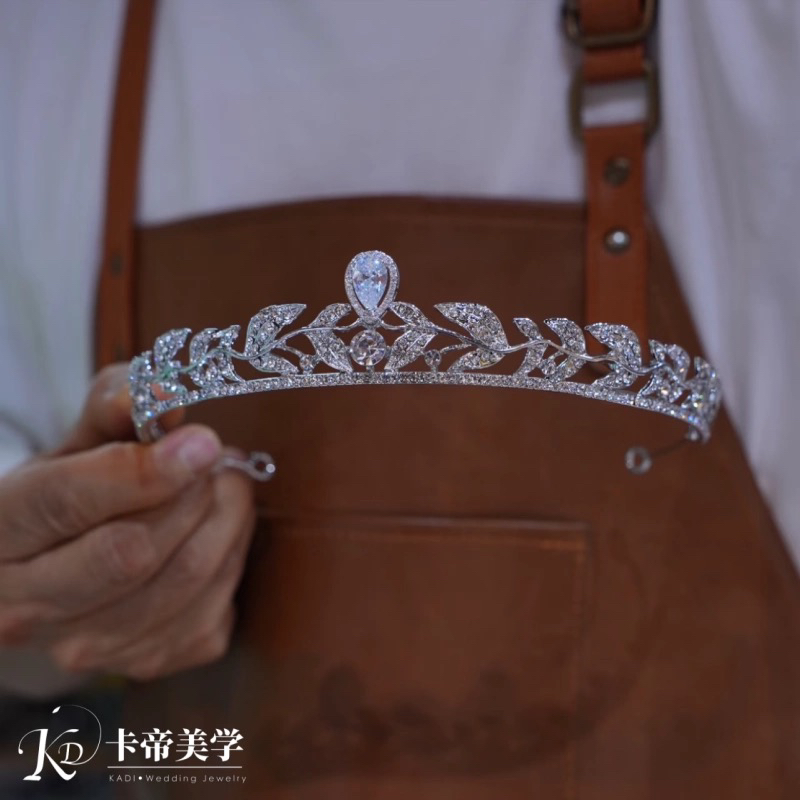 合金仿水晶婚庆饰品 17721小巧精致礼服配饰