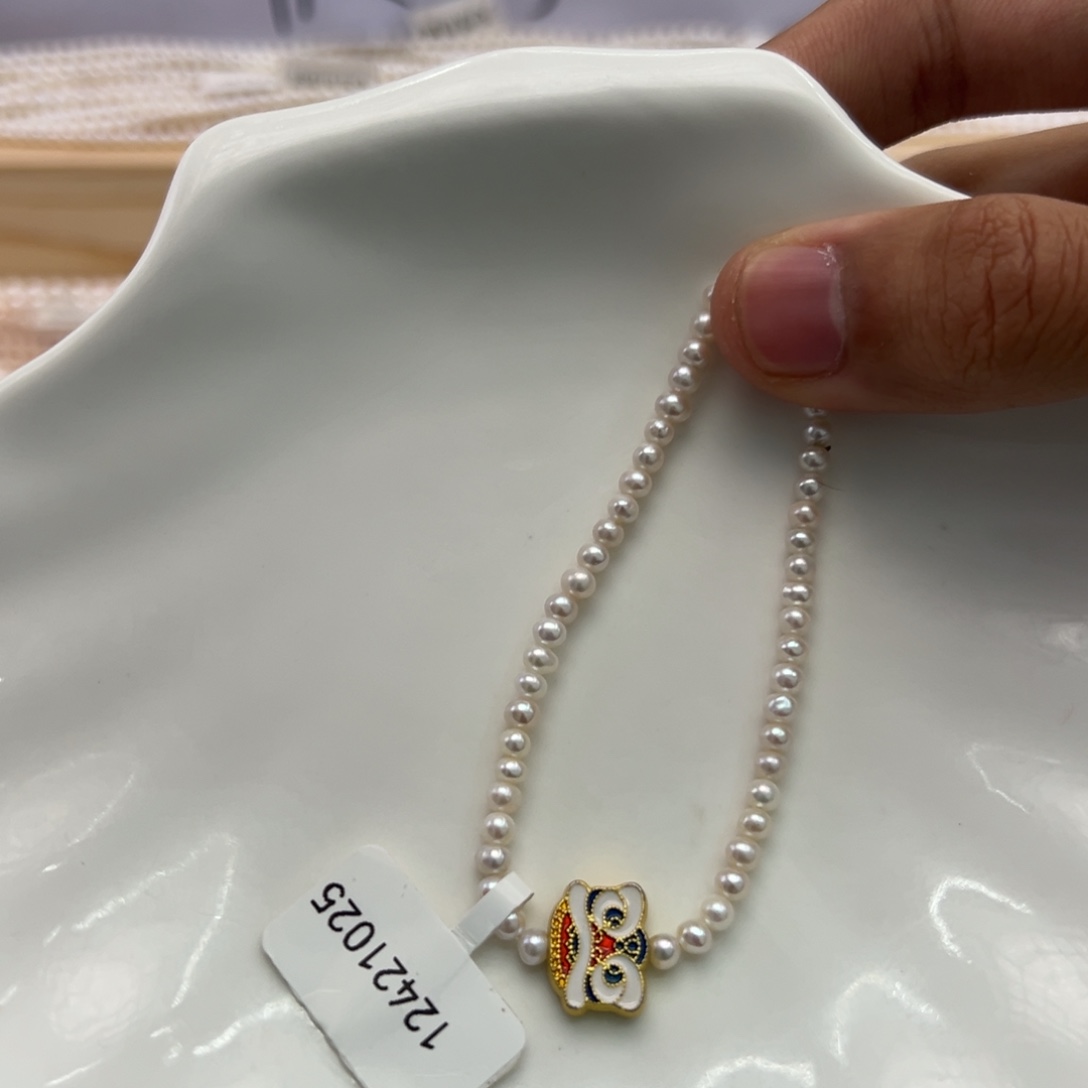 颈饰未镶嵌淡水珍珠