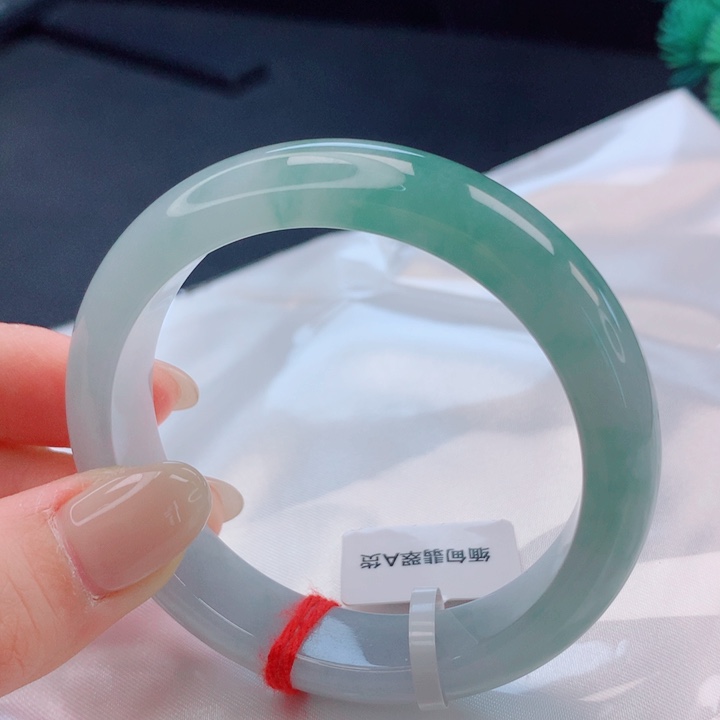 翡翠未镶嵌手镯55。56