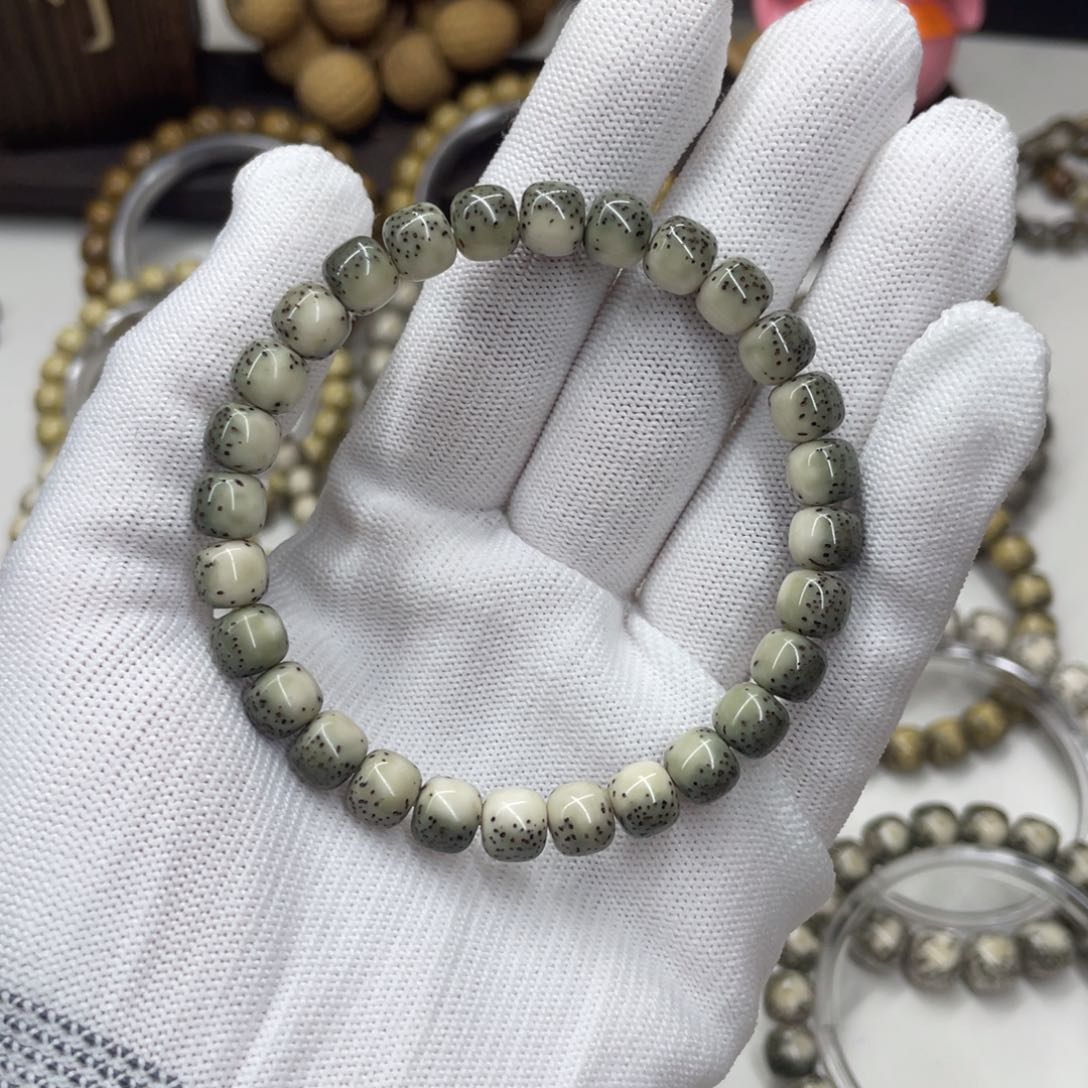 星月菩提手串0*08mm 绿背河豚