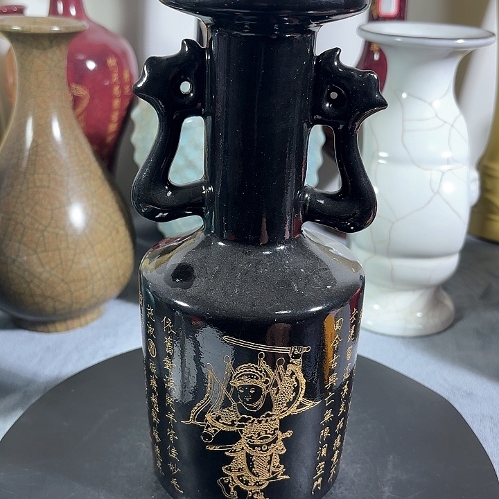 瓷片双耳盘口瓶赏瓶