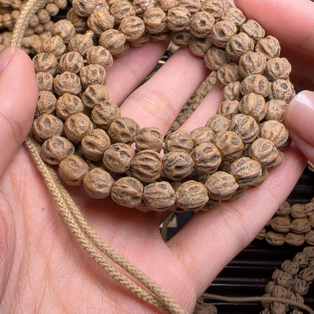 柏香籽/百香籽吊坠不***鱼