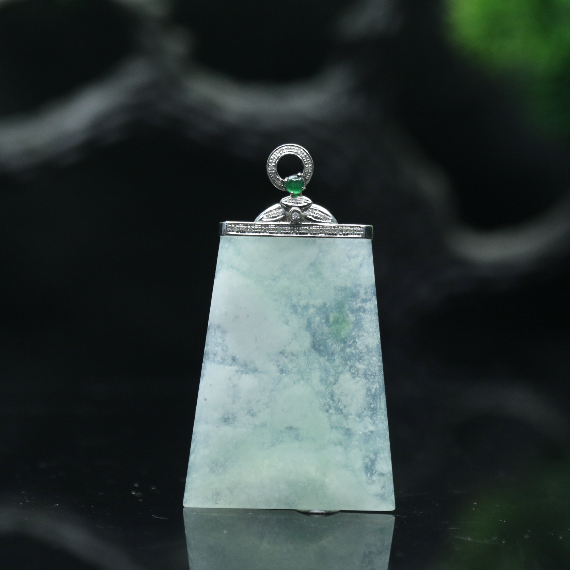 27天然缅甸翡翠A货18k冰无事牌吊坠/800049/上海嘉禾拍卖