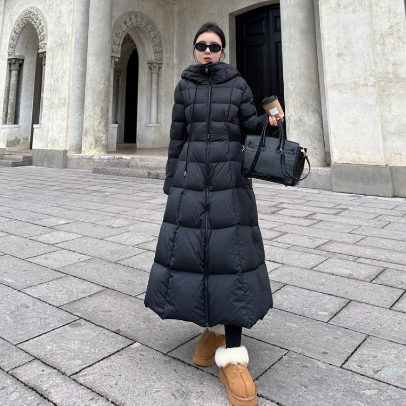 【在逃公主】2025冬季新款鹅绒服过膝加厚女士温婉风长款鹅绒服