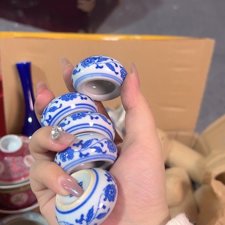 本山绿泥茶杯景德镇