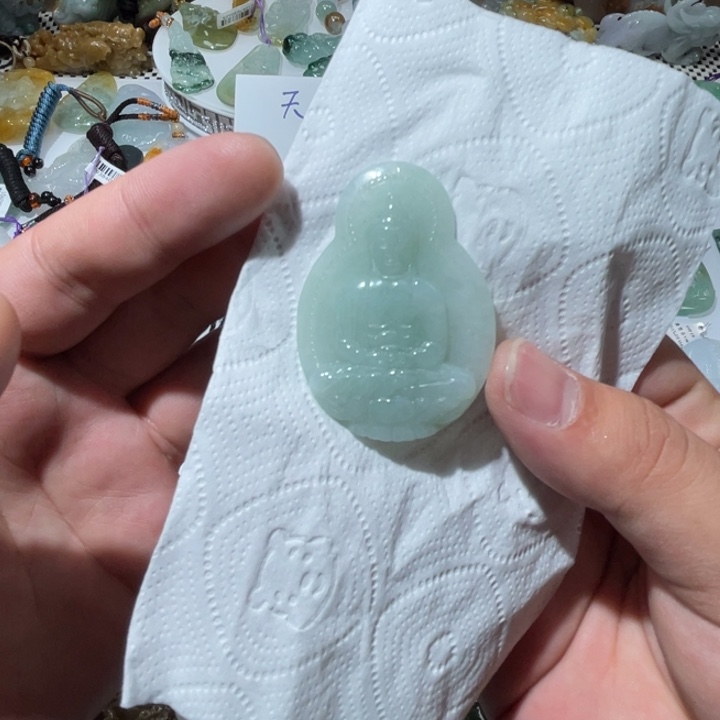 翡翠颈饰未镶嵌天然