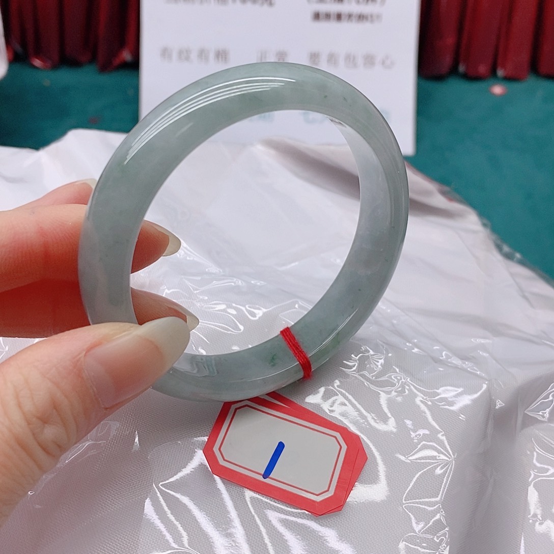 翡翠手镯未镶嵌聪****）01111111111