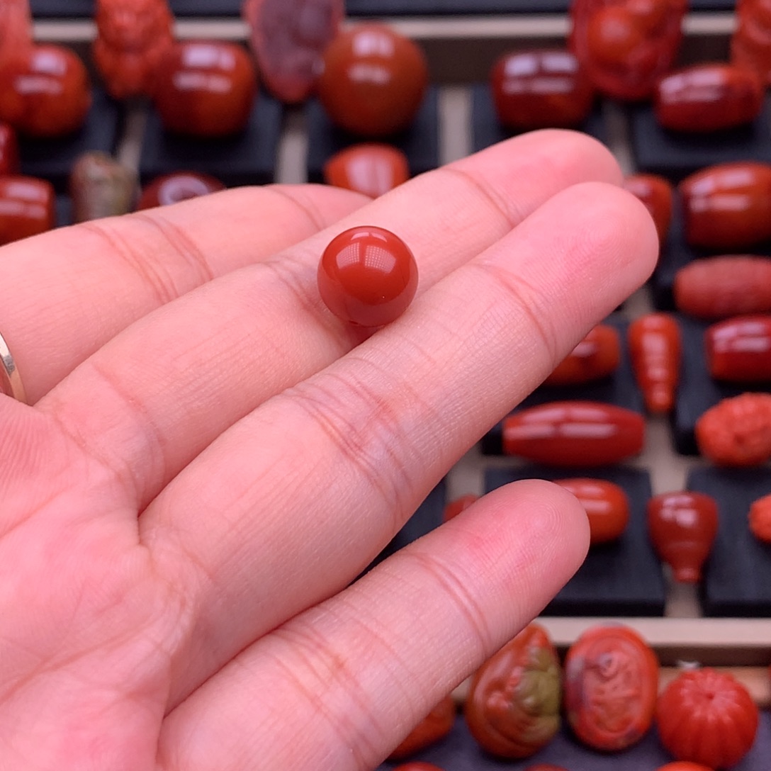 南红玛瑙未镶嵌川料原矿圆珠10.1mm