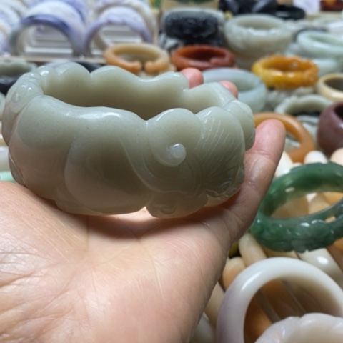 石英质玉手镯未镶嵌薇*