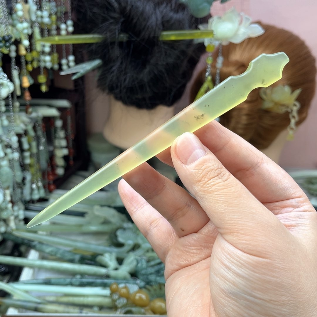 蛇纹石玉发饰未镶嵌长度15厘米左右