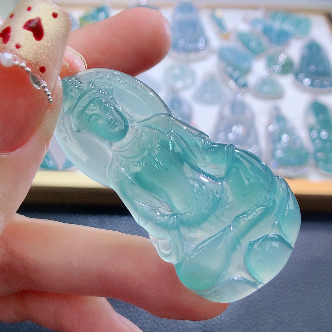 翡翠颈饰18K金镶嵌翡翠