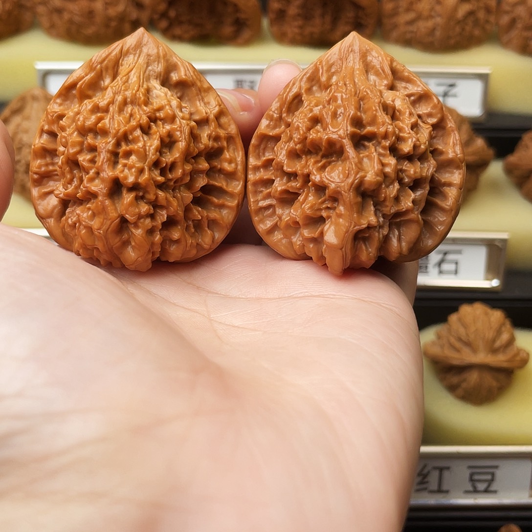 文玩核桃吊坠官帽43尺528