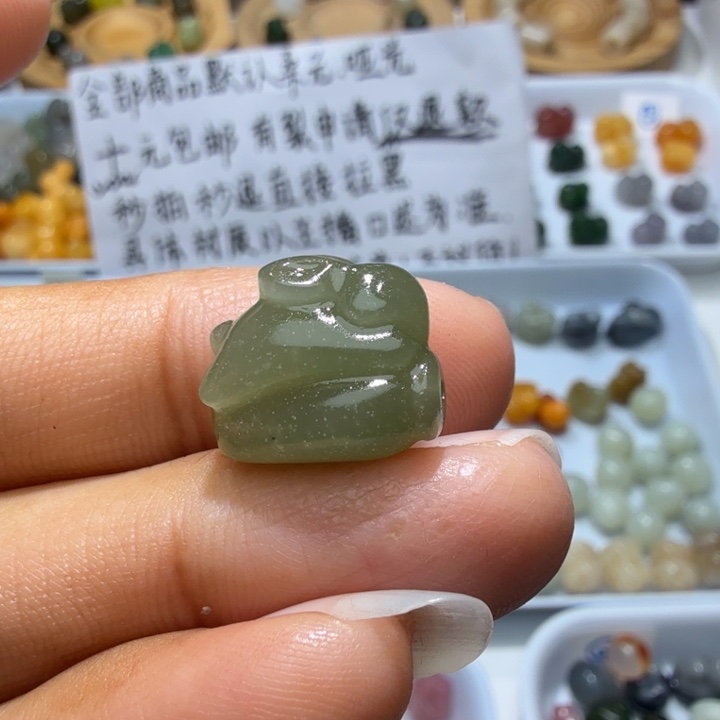 和田玉未镶嵌珠宝奇石