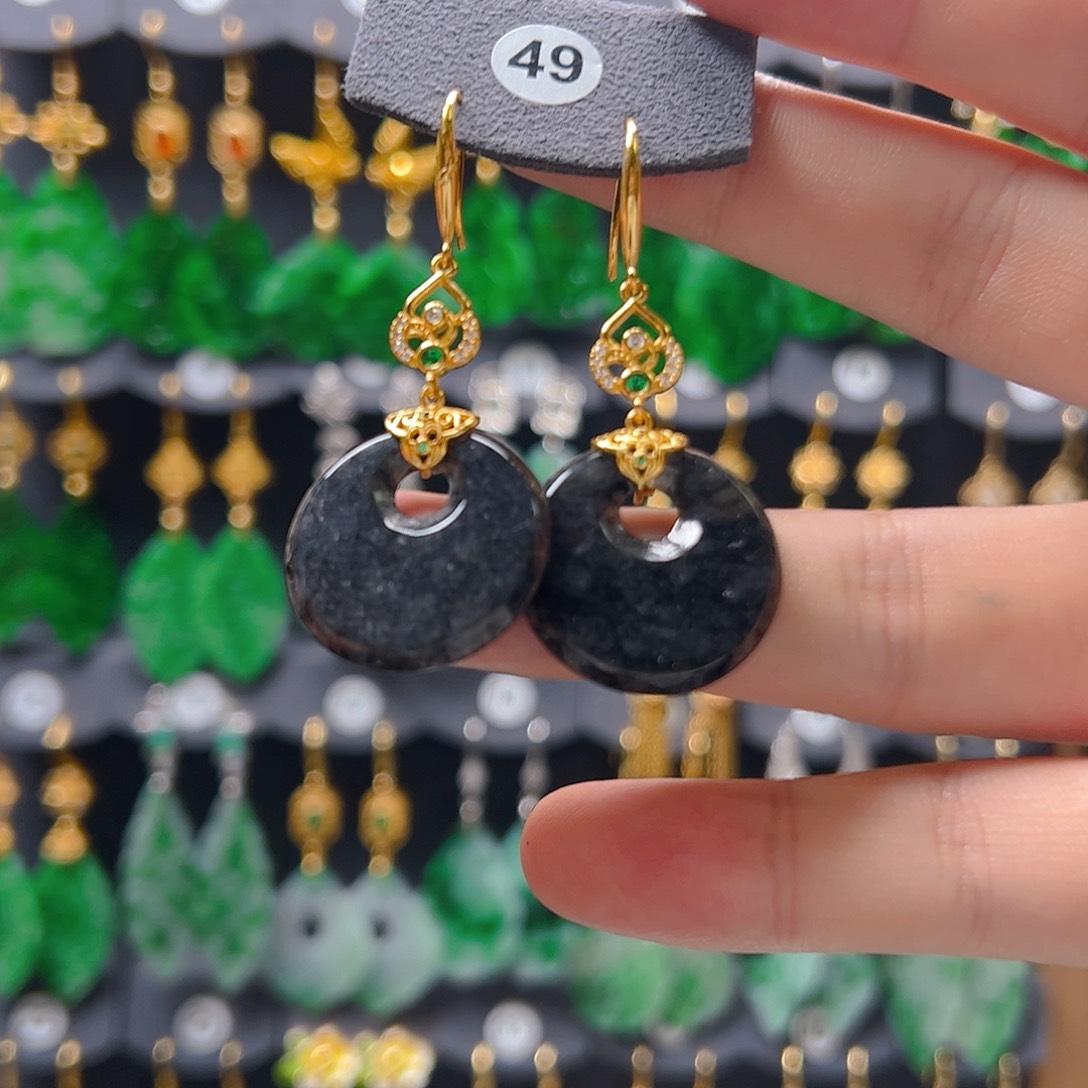 未镶嵌翡翠耳饰翡翠