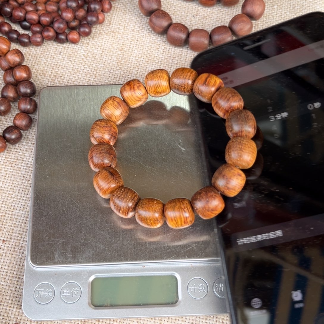 沃***贸手串/手链黄花梨/降香黄檀