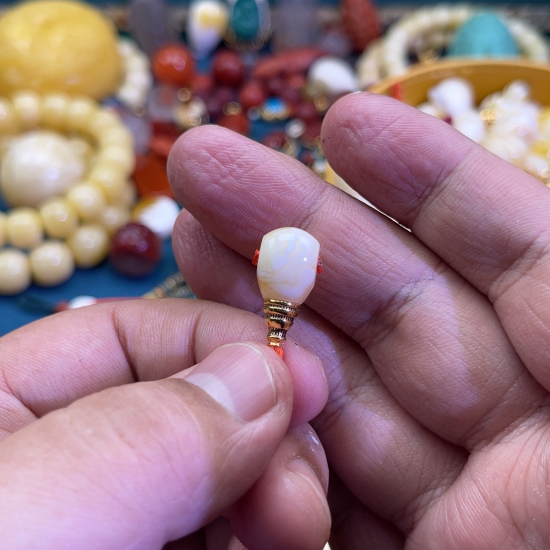 琥珀18K金镶嵌珠宝奇石94