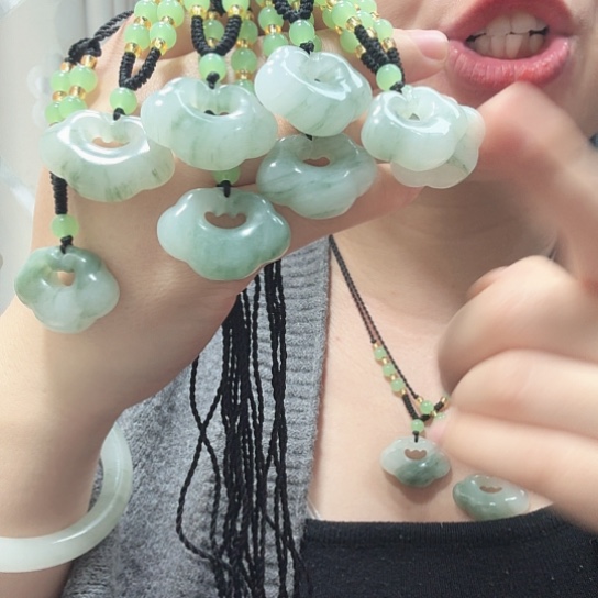 石英质玉未镶嵌颈饰多样性发货拍一发一如意锁