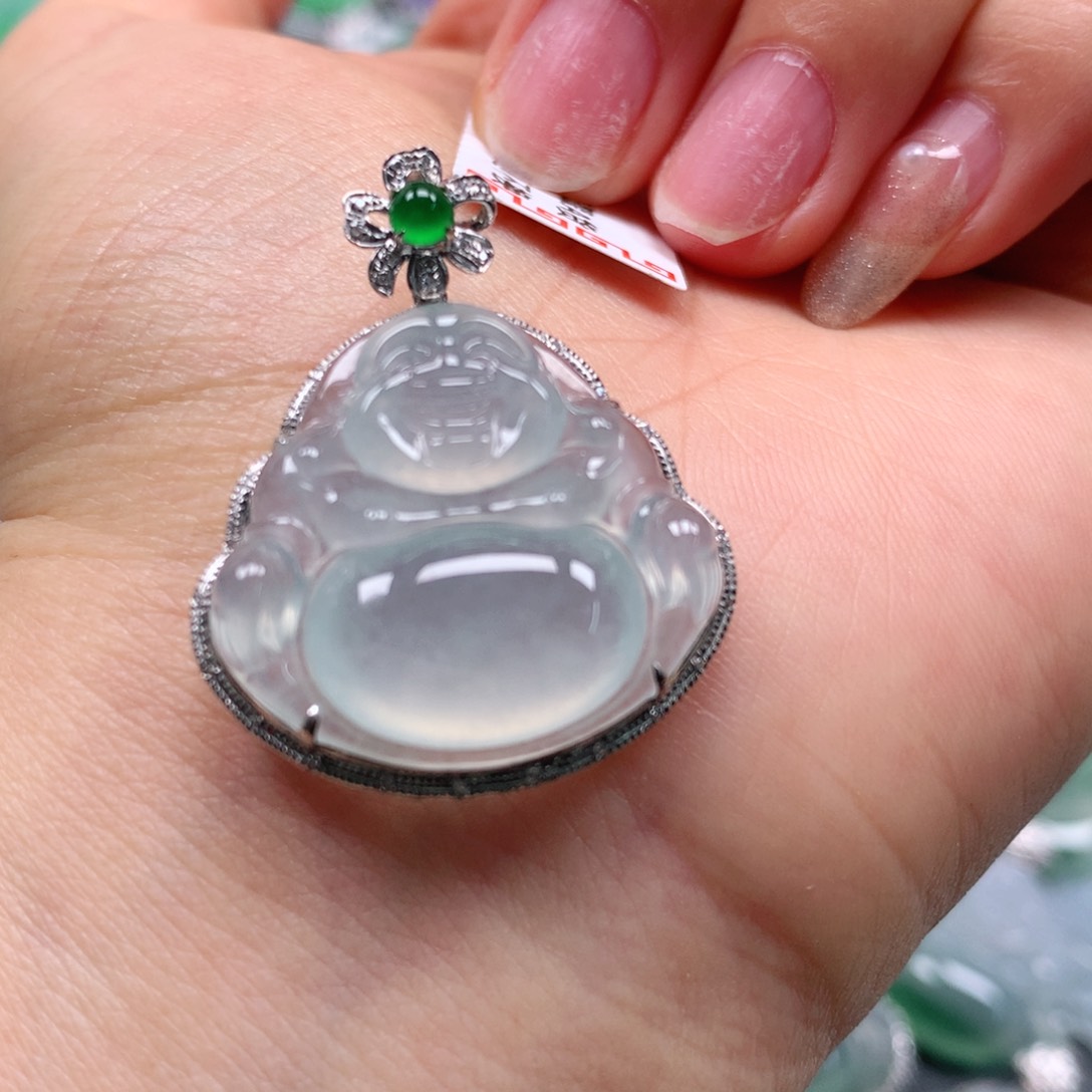 翡翠颈饰18K金镶嵌天然翡翠