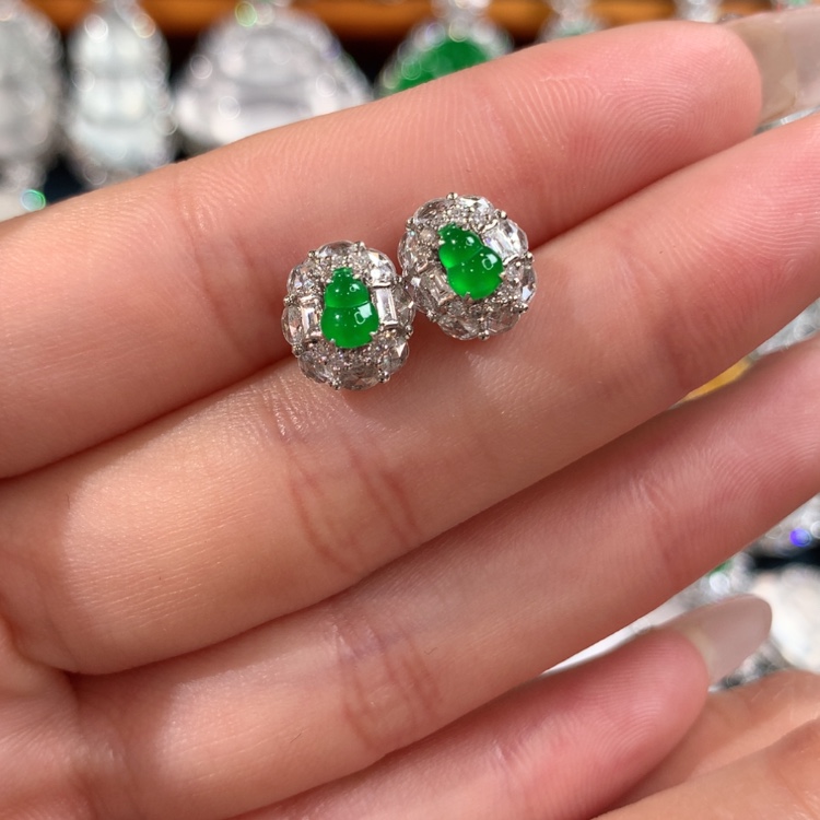 【闪购商品】翡翠颈饰18K金镶嵌葫芦