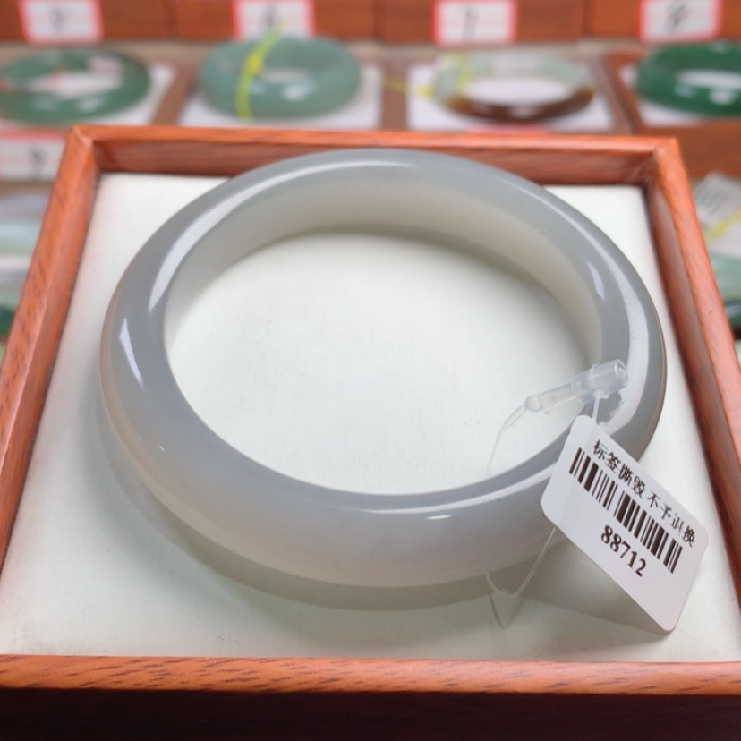 【闪购商品】和田玉手镯未镶嵌58.3