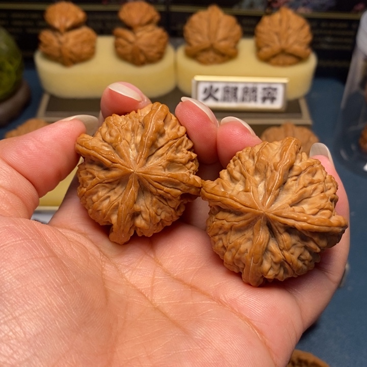 【闪购商品】把件文玩核桃雨花石正四棱