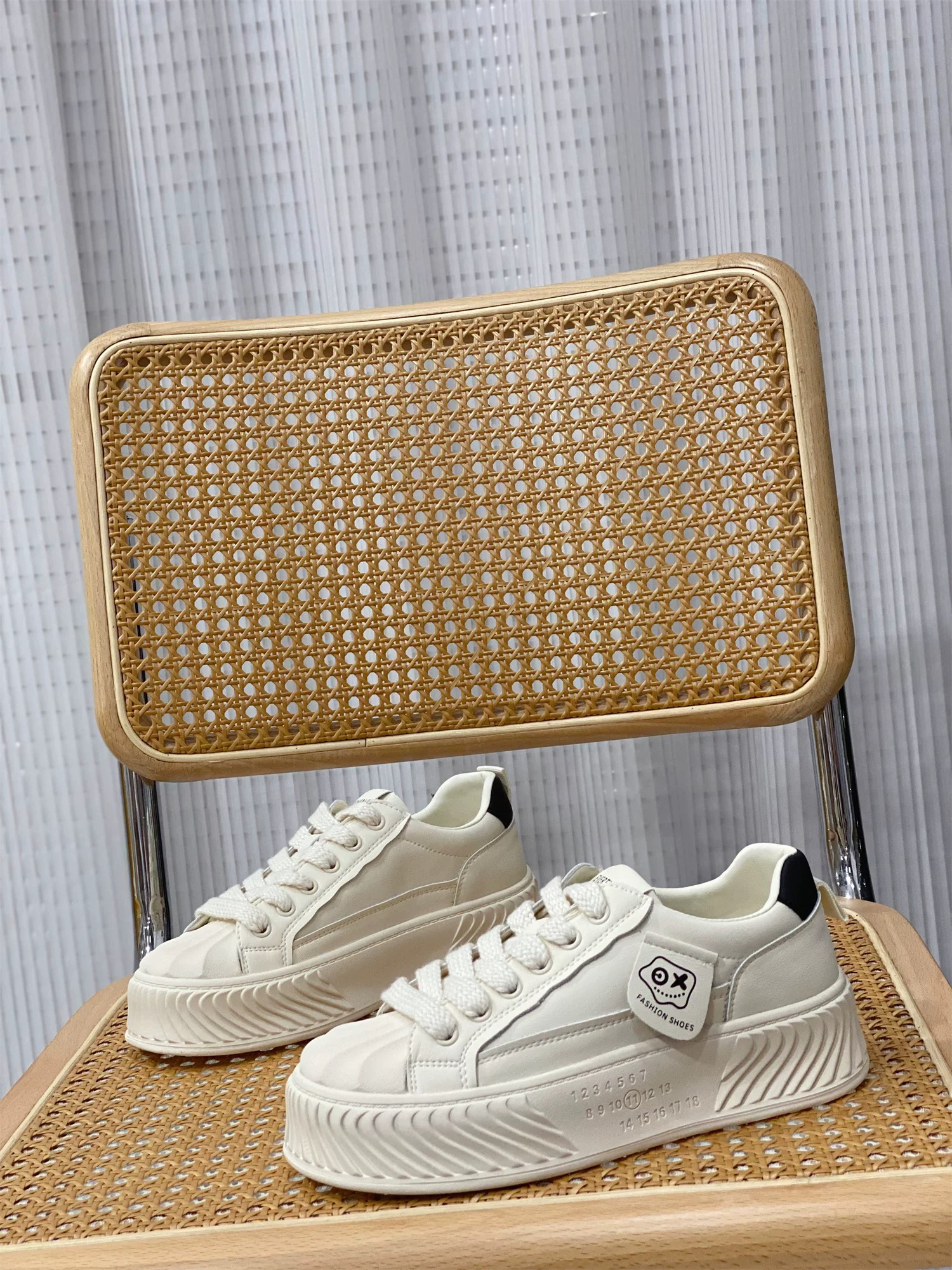 9201088 圆头系带透气时尚休闲鞋夏季春秋平底韩版单鞋