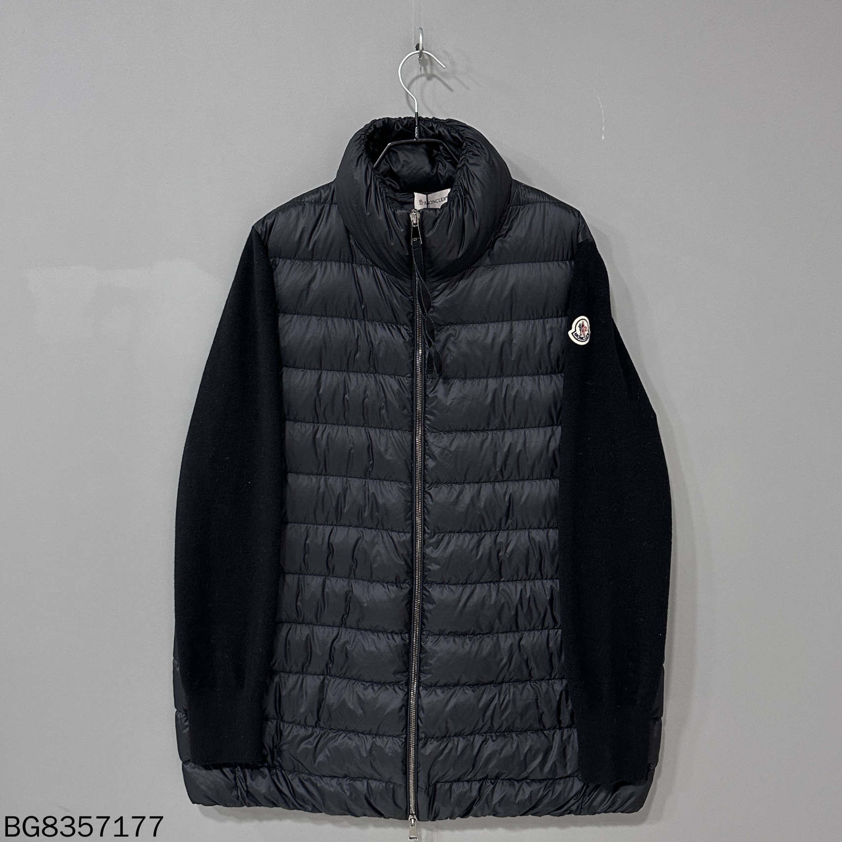 99新 MONCLER 袖标logo羽绒拼接外套/XL/57177