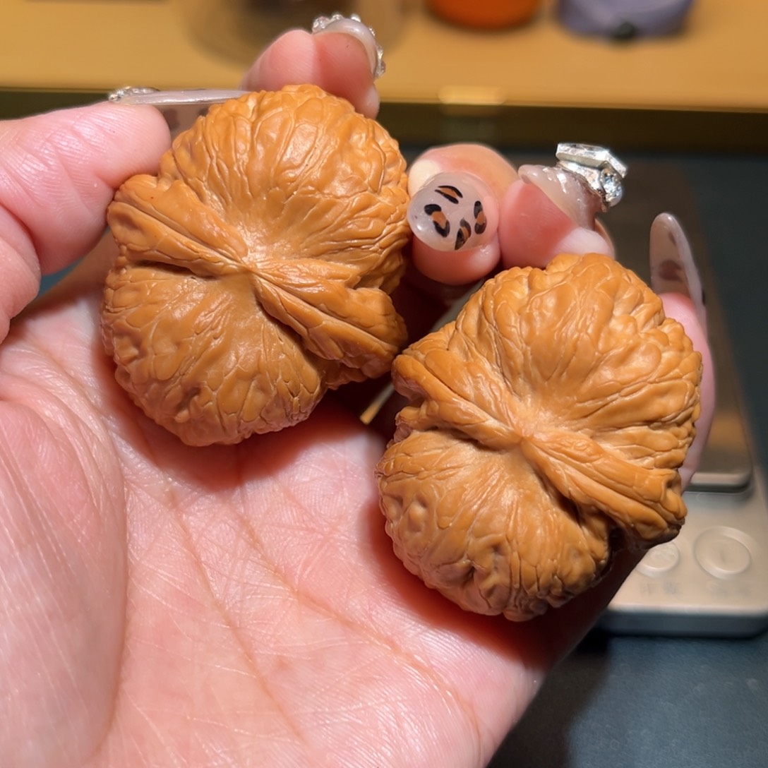 文玩核桃吊坠元宝42