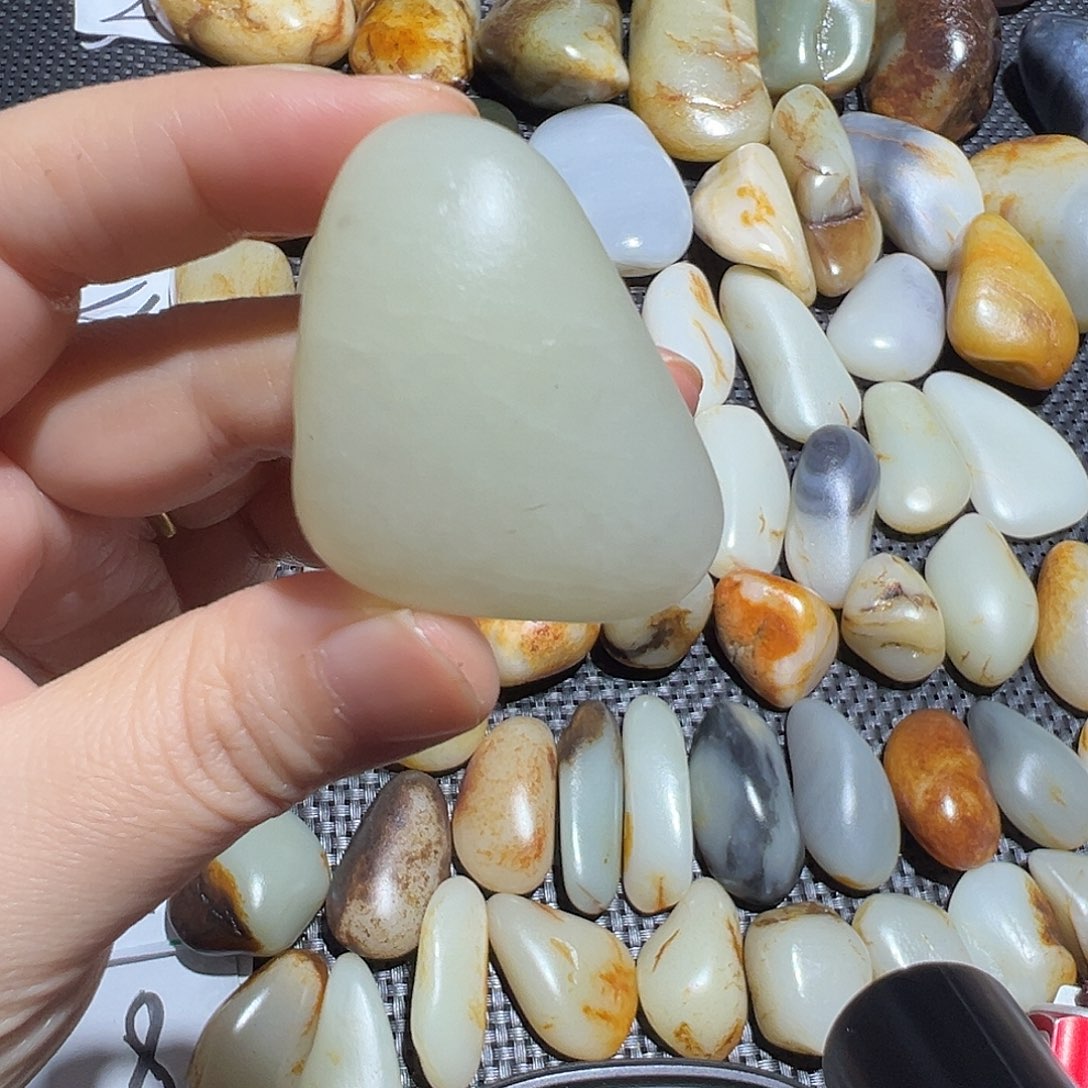 未镶嵌和田玉（青白玉）挂件重**风