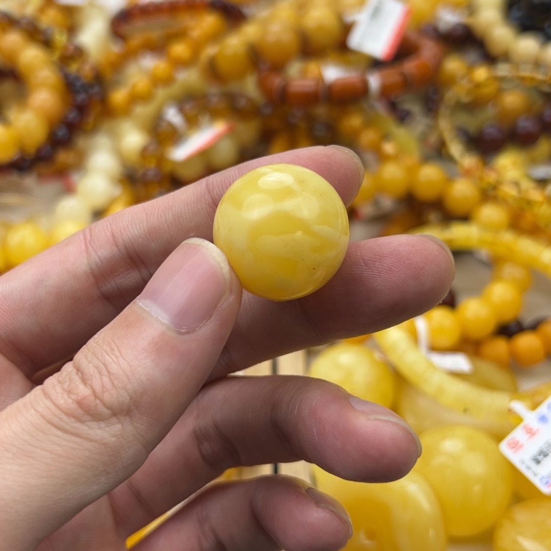 琥珀珠宝奇石未镶嵌