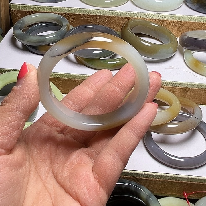 和田玉手镯未镶嵌冰**新疆糖白三色